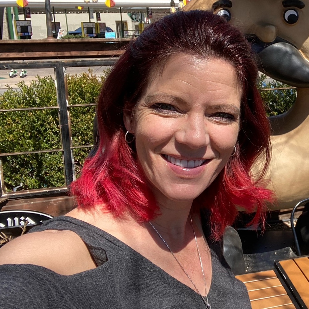 Meet your Posher, Alexis